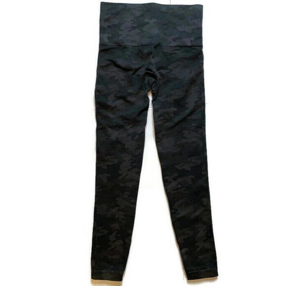 Spanx Look At Me Now Camo Seamless Leggings Pull On Black Gray Womens Medium - Picture 4 of 5